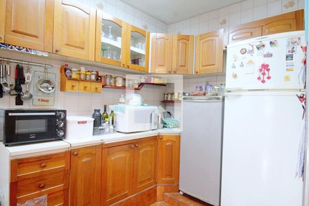 Casa à venda com 780m², 4 quartos e 5 vagas Casa à venda com 780m², 4 quartos e 5 vagasCozinha