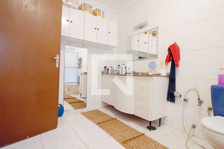 Casa à venda com 780m², 4 quartos e 5 vagas Casa à venda com 780m², 4 quartos e 5 vagasBanheiro da Suíte 1