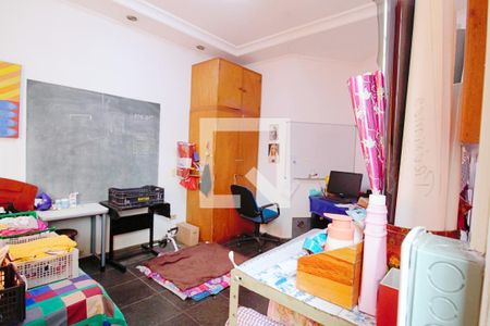 Casa à venda com 780m², 4 quartos e 5 vagas Casa à venda com 780m², 4 quartos e 5 vagasQuarto de Serviço