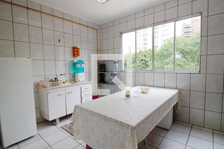 Casa à venda com 780m², 4 quartos e 5 vagas Casa à venda com 780m², 4 quartos e 5 vagasEdícula lateral