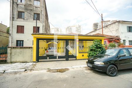 Casa para alugar com 150m², 3 quartos e 6 vagasFachada