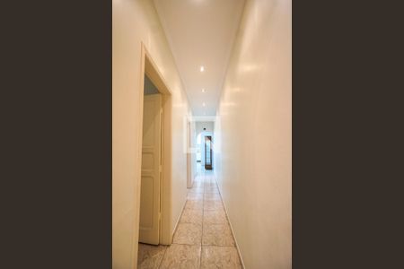 Casa para alugar com 150m², 3 quartos e 6 vagasCorredor dos quartos