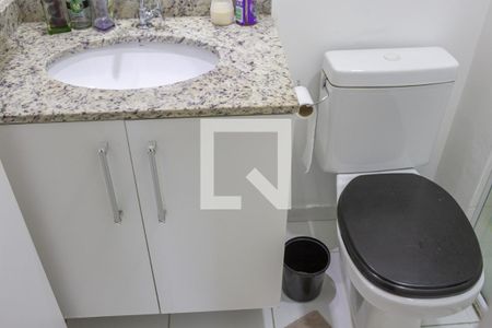 Apartamento à venda com 58m², 2 quartos e 2 vagasBanheiro Social