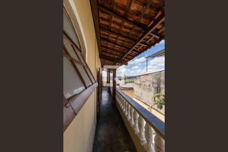 Casa à venda com 400m², 6 quartos e 4 vagasVaranda