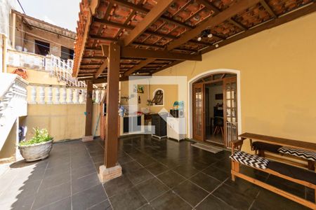 Casa à venda com 400m², 6 quartos e 4 vagasVaranda