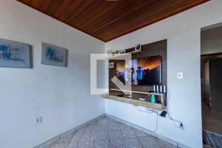 Sala de TV de casa à venda com 6 quartos, 400m² em Vila Bancária, São Paulo