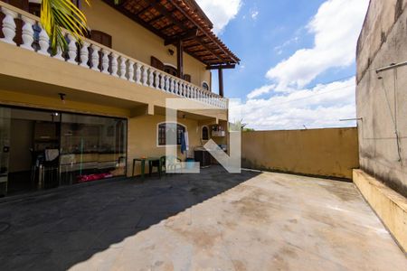 Casa à venda com 400m², 6 quartos e 4 vagasÁrea Externa