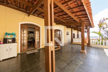 Casa à venda com 400m², 6 quartos e 4 vagasVaranda