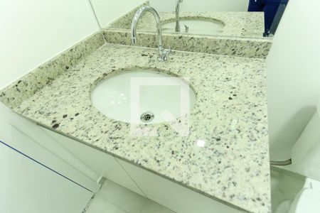 Casa de condomínio para alugar com 36m², 1 quarto e sem vagaDetalhe Banheiro