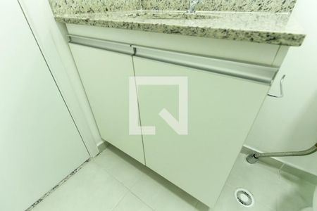 Casa de condomínio para alugar com 36m², 1 quarto e sem vagaDetalhe Banheiro