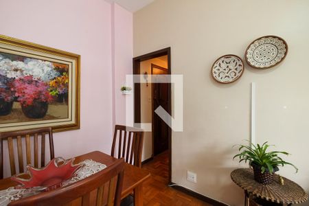 Apartamento à venda com 80m², 2 quartos e 1 vagaSala