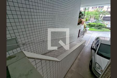 Apartamento à venda com 80m², 2 quartos e 1 vagaFachada e portaria