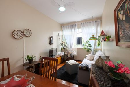 Apartamento à venda com 80m², 2 quartos e 1 vagaSala