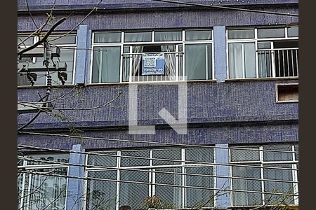 Apartamento à venda com 80m², 2 quartos e 1 vagaFachada e portaria