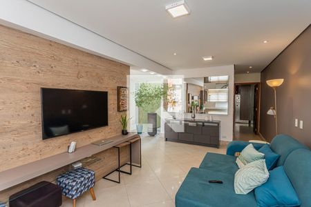 Sala de casa à venda com 4 quartos, 290m² em Parque São Domingos, São Paulo