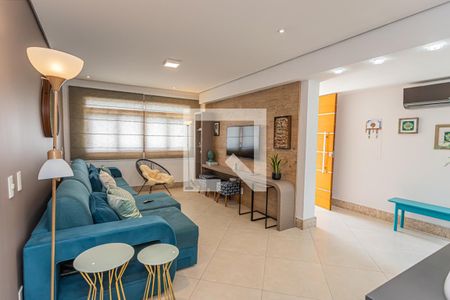 Sala de casa à venda com 4 quartos, 290m² em Parque São Domingos, São Paulo