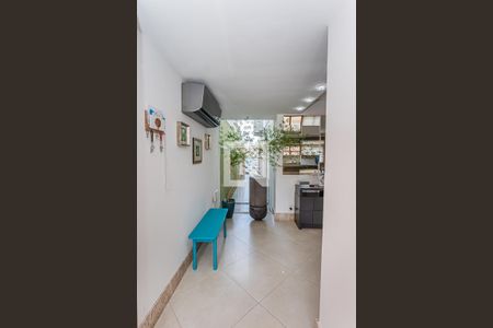 Hall entrada sala de casa à venda com 4 quartos, 290m² em Parque São Domingos, São Paulo