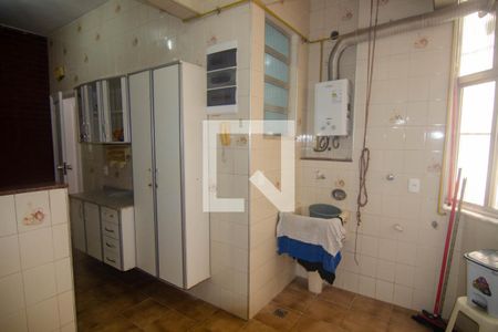 Apartamento à venda com 127m², 3 quartos e 1 vagaÁrea de Serviço