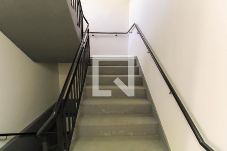 Apartamento para alugar com 42m², 2 quartos e sem vagaEscada