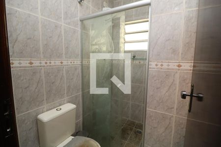 Casa à venda com 107m², 3 quartos e 2 vagasBanheiro