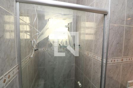 Casa à venda com 107m², 3 quartos e 2 vagasBanheiro