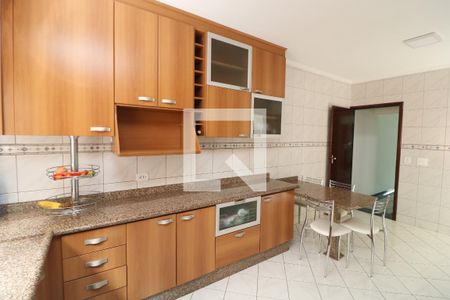Casa à venda com 107m², 3 quartos e 2 vagasCozinha