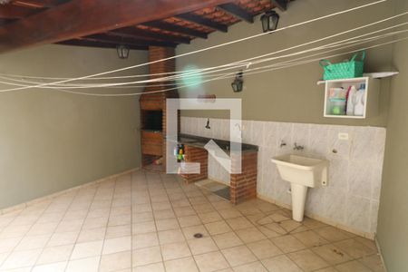 Casa à venda com 107m², 3 quartos e 2 vagasChurrasqueira/Área de Serviço