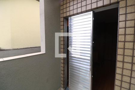 Casa à venda com 107m², 3 quartos e 2 vagasVaranda Suite