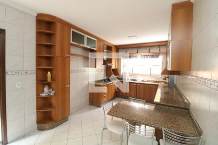 Casa à venda com 107m², 3 quartos e 2 vagasCozinha