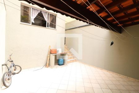 Casa à venda com 107m², 3 quartos e 2 vagasÁreaChurrasqueira/Área de Serviço de Serviço