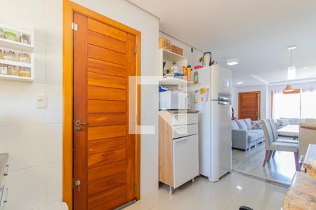 Cozinha de casa à venda com 3 quartos, 165m² em Guarujá, Porto Alegre