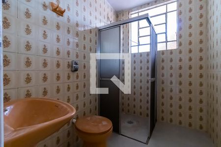 Banheiro de casa para alugar com 1 quarto, 80m² em Vila Santo Estéfano, São Paulo