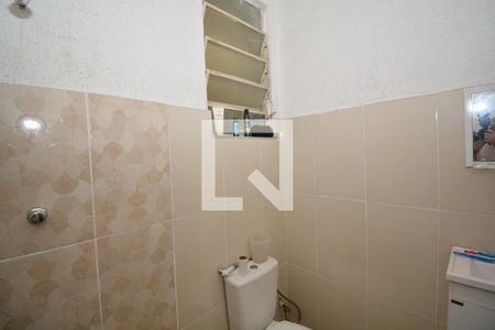 Apartamento para alugar com 70m², 2 quartos e sem vagaBanheiro da Suíte