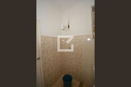 Apartamento para alugar com 70m², 2 quartos e sem vagaBanheiro da Suíte