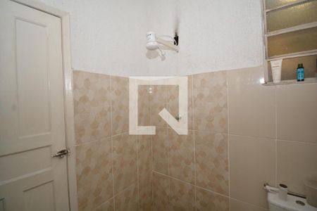 Apartamento para alugar com 70m², 2 quartos e sem vagaBanheiro da Suíte