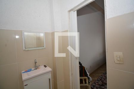 Apartamento para alugar com 70m², 2 quartos e sem vagaBanheiro da Suíte
