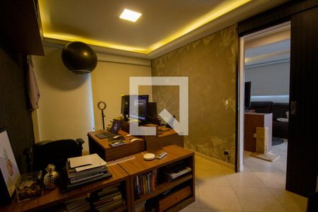 Apartamento à venda com 220m², 3 quartos e 2 vagasSuíte 2