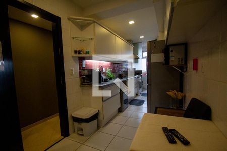 Apartamento à venda com 220m², 3 quartos e 2 vagasCozinha e Área de Serviço