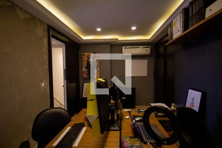 Apartamento à venda com 220m², 3 quartos e 2 vagasSuíte 2