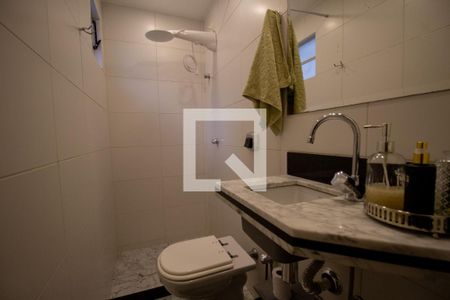 Apartamento à venda com 220m², 3 quartos e 2 vagasBanheiro da Suíte 2