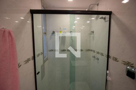 Apartamento à venda com 220m², 3 quartos e 2 vagasBanheiro Social