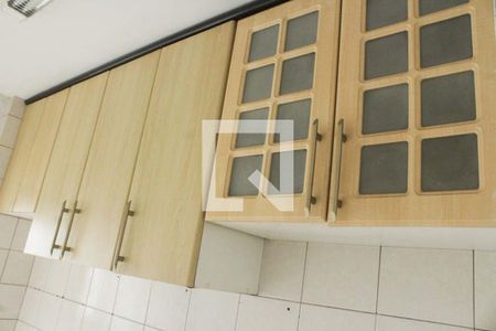 Apartamento para alugar com 55m², 2 quartos e 1 vaga Apartamento para alugar com 55m², 2 quartos e 1 vagaCozinha - Armários