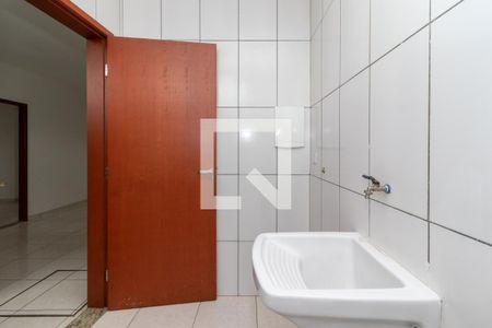 Banheiro e Área de Serviço de casa para alugar com 2 quartos, 63m² em Limão, São Paulo