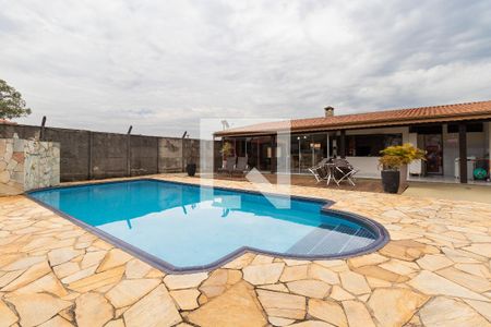 Casa à venda com 702m², 5 quartos e 5 vagasPiscina