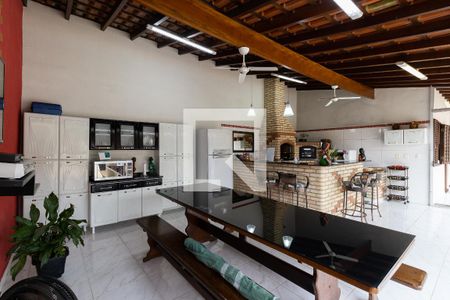 Casa à venda com 702m², 5 quartos e 5 vagasÁrea gourmet