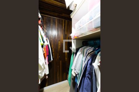 Casa à venda com 702m², 5 quartos e 5 vagasCloset da suíte