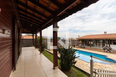 Casa à venda com 702m², 5 quartos e 5 vagasVaranda