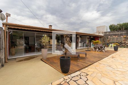 Casa à venda com 702m², 5 quartos e 5 vagasÁrea externa