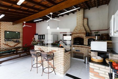 Casa à venda com 702m², 5 quartos e 5 vagasÁrea gourmet