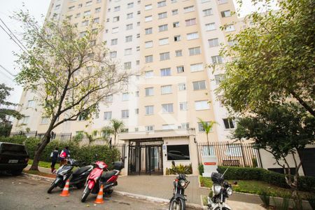 Fachada de apartamento para alugar com 2 quartos, 40m² em Itaquera, São Paulo